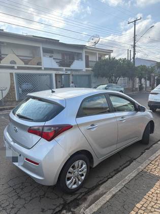 HYUNDAI HB20 1.0 COMFORT PLUS 12V FLEX 4P MANUAL
